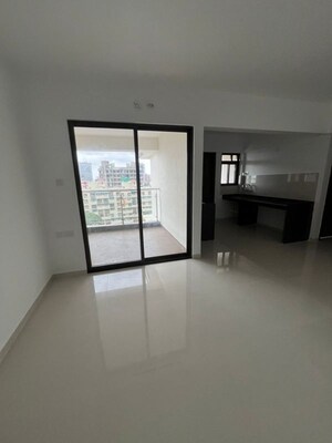 Room in 2 BHK Apartment at ARV Uthville, Kharadi – for Rent
