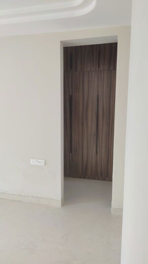 Room in 3 BHK Apartment at SBP Gateway Of Dreams, Dhakoli – for Rent