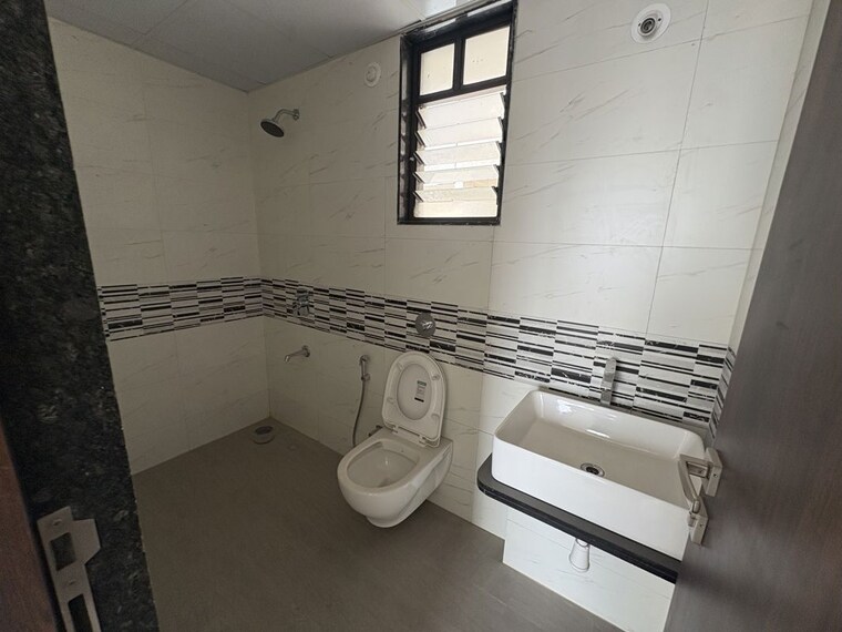 Bathroom, kohinoor-sapphire-3 3 Bedroom 1150 Sq.Ft. Apartment In Tathawade Pune 10386811