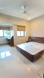 2 BHK 800 Sq.Ft. Apartment in Prabhadevi