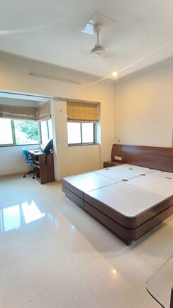 2 BHK Apartment For Rent in Prabhadevi