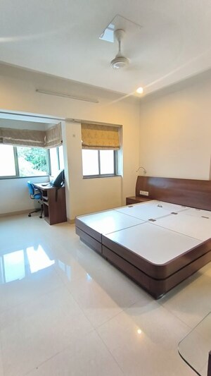 2 BHK Apartment For Rent in Prabhadevi