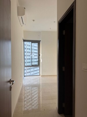 Building Lobby in 3 BHK Apartment at Piramal Mahalaxmi, Mahalaxmi – for Rent
