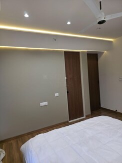 3.5 BHK Apartment For Rent in Dosti Eastern Bay
