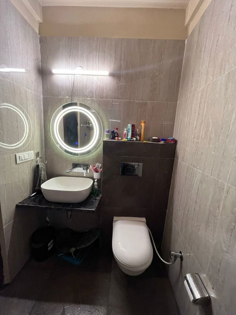 Bathroom, highland-park-chandigarh 3 Bedroom 1650 Sq.Ft. Apartment In Bhabat Zirakpur 10386869