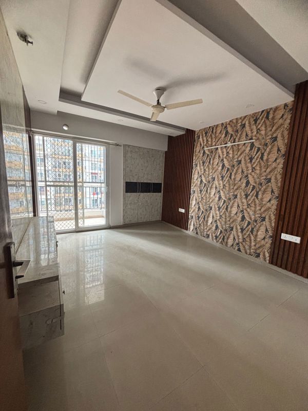 2.5 BHK + Study Room Apartment For Sale in Nirala Estate