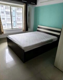 1.5 BHK + Servant Room Apartment For Rent in Yamuna CHS Mulund West