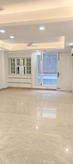 4 BHK + Pooja Room,Servant Room Builder Floor For Rent in Greater Kailash II