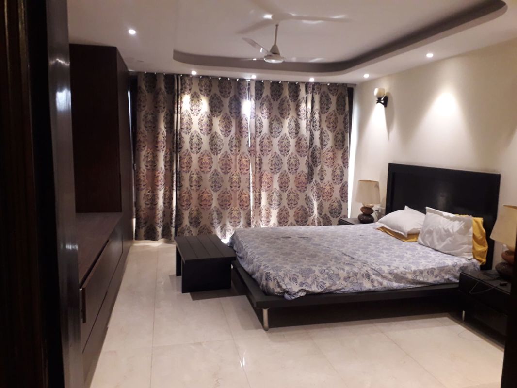 4 BHK + Servant Room,Extra Room Builder Floor For Rent in Chanakyapuri