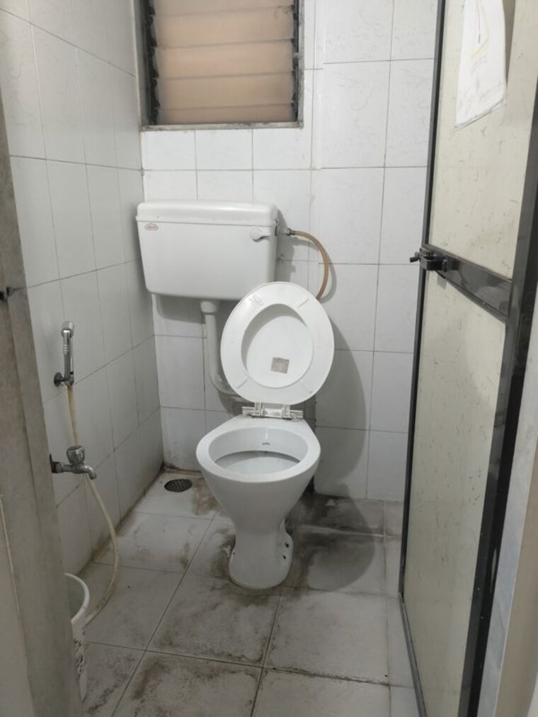 Bathroom, vijay-nagari-annex 1 Bedroom 400 Sq.Ft. Apartment In Waghbil Thane 10386990