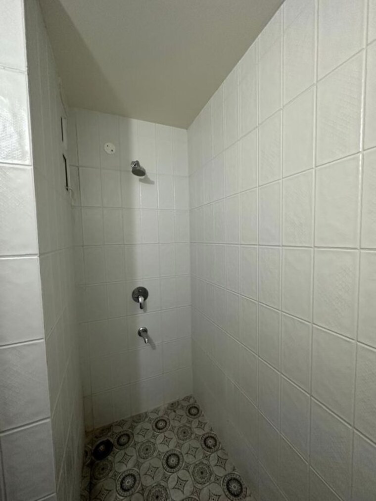 Bathroom, preet colony 3 Bedroom 1710 Sq.Ft. Apartment In Preet Colony Zirakpur 10383896