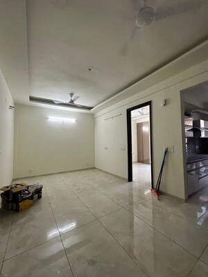 Room in 3 BHK Apartment at Preet Colony – for Rent