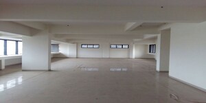  Showroom For Rent in Elgin