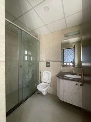 Bathroom in 4 BHK Villa at BPTP Amstoria Country Floor, Sector 102 – for Rent