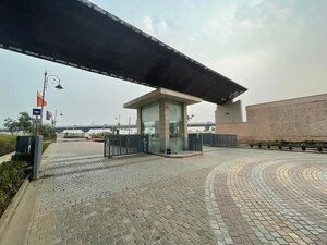 4 BHK Villa – Exterior View View at BPTP Amstoria Country Floor, Sector 102 - for Rent