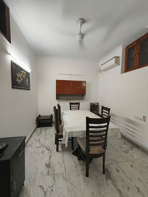 Team Area in 3 BHK Builder Floor at Kalkaji – for Rent
