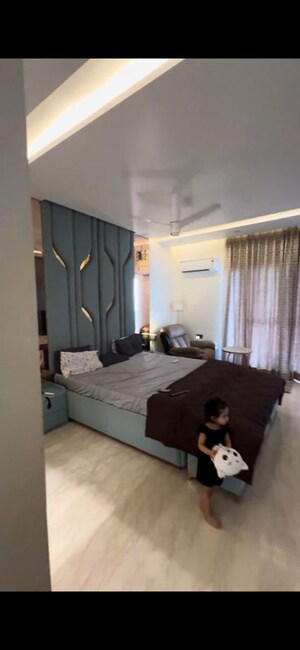 Bedroom in 4 BHK Builder Floor at Sector 41 – for Rent