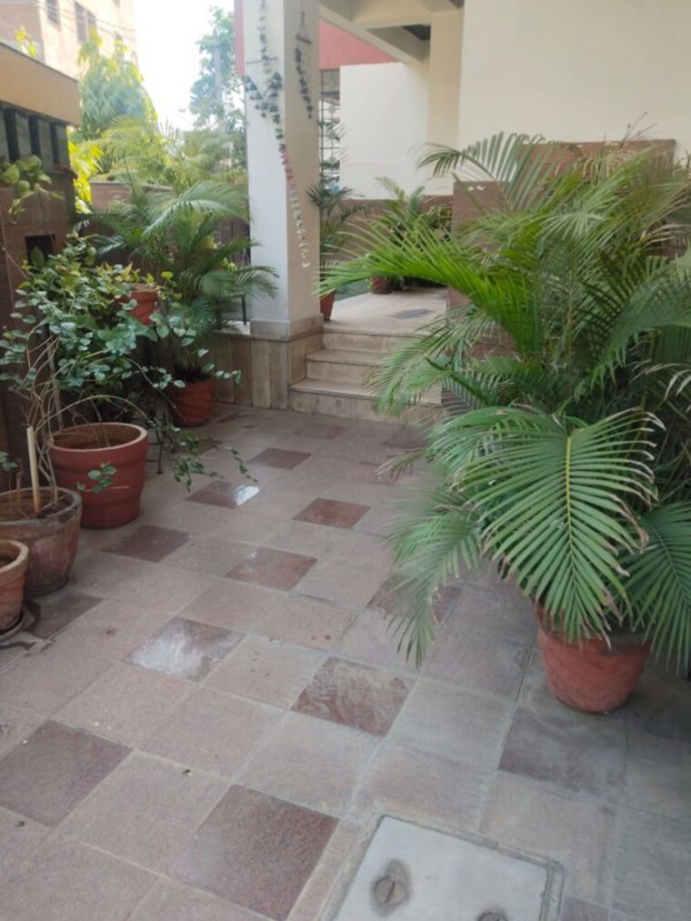  Parking, dcm 3 Bedroom 5000 Sq.Ft. Independent House In Dcm Jaipur 10387061