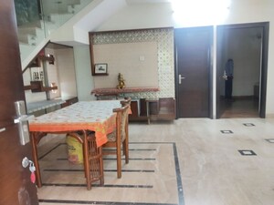 Bedroom in 3 BHK Independent House at Dcm – for Rent