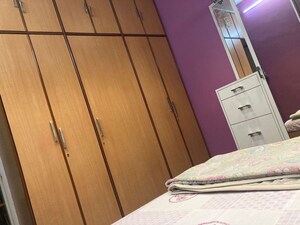 Bedroom in 2 BHK Apartment at Olympic Towers, Andheri West – for Rent