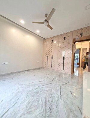 Room in 3 BHK Apartment at Ireo Victory Valley, Sector 67 – for Sale