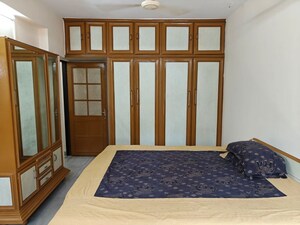 Bedroom in 2 BHK Apartment at Sunder Apartments, Chembur – for Rent