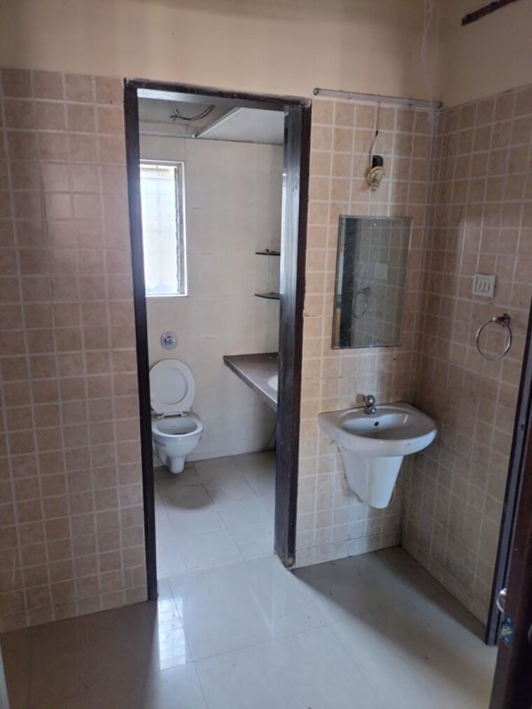 Bathroom, kabra-galaxy-star-2 2 Bedroom 670 Sq.Ft. Apartment In Brahmand Thane 10387085