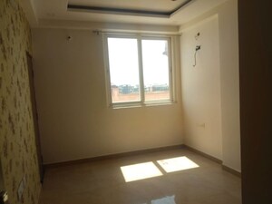 Room in 3 BHK Builder Floor at Vaishali Nagar – for Rent