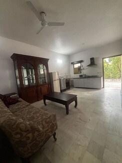 4 BHK + Extra Room Builder Floor For Rent in Vasant Vihar