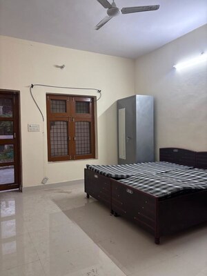 Bedroom in 1 BHK Independent House at Sector 22b – for Rent