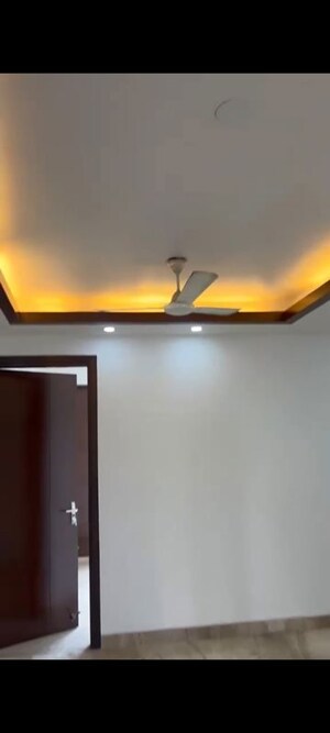 Furnished Amenities in 4 BHK Builder Floor at Kalkaji – for Rent