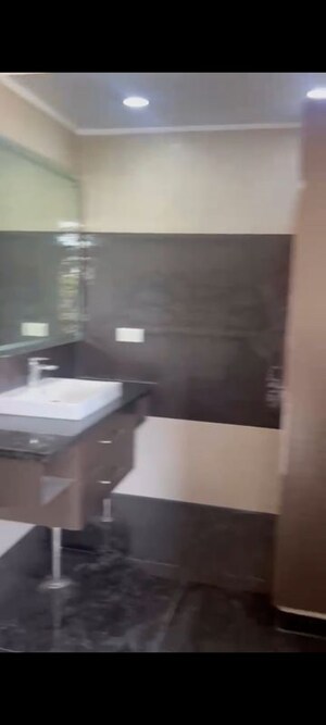 Furnished Amenities in 4 BHK Builder Floor at Kalkaji – for Rent