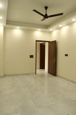 1 BHK + Basement Builder Floor For Rent in Chittaranjan Park