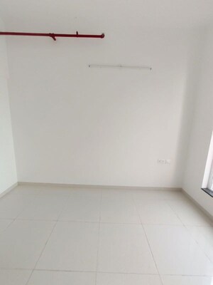 Room in 2 BHK Apartment at Runwal The Central Park, Chinchwad – for Rent