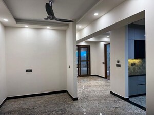 Room in 3 BHK Independent House at RWA Apartments Sector 93, Sector 93 – for Rent
