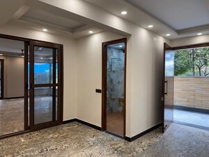 Room in 3 BHK Independent House at RWA Apartments Sector 93, Sector 93 – for Rent