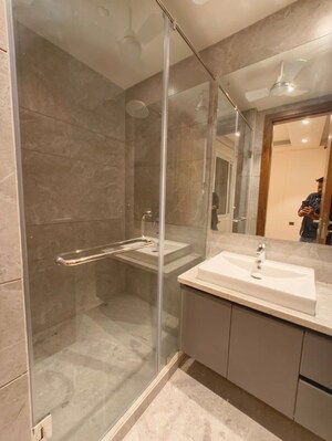 Bathroom in 3 BHK Builder Floor at Greater Kailash Part 3 – for Rent