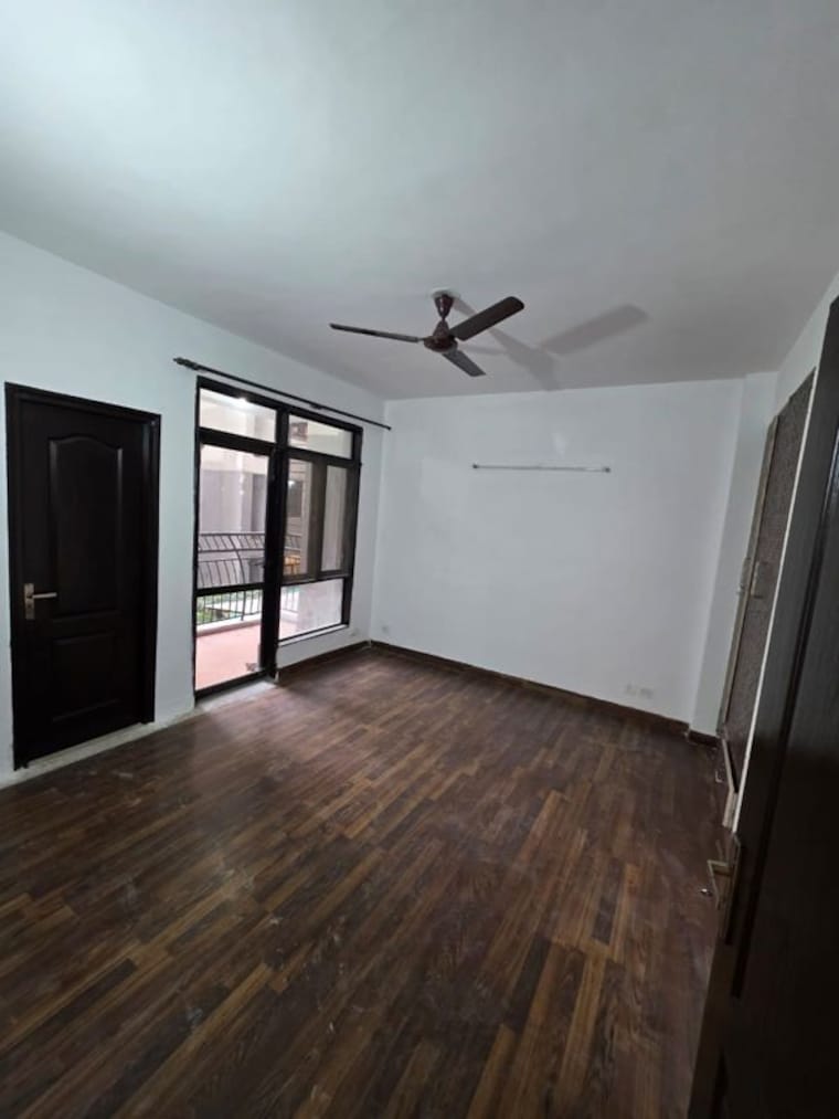 Room, amrapali-silicon-city 2.5 Bedroom 1150 Sq.Ft. Apartment In Sector 76 Noida 10387217
