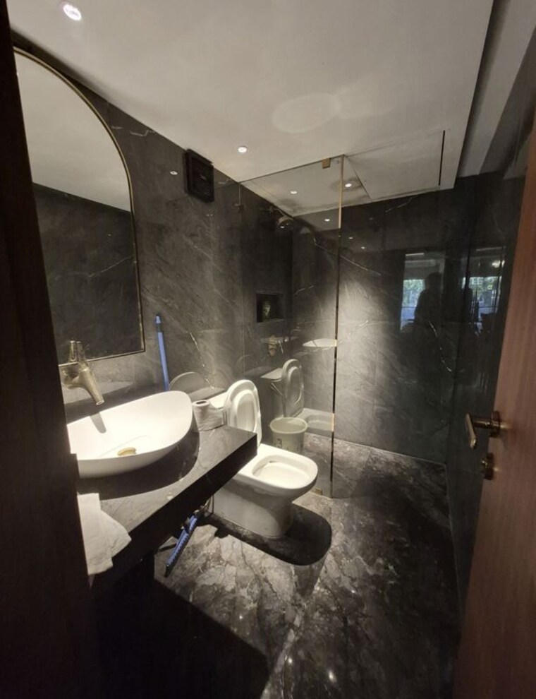 Bathroom, dlh-legacy 2 Bedroom 800 Sq.Ft. Apartment In Juhu Mumbai 10387273