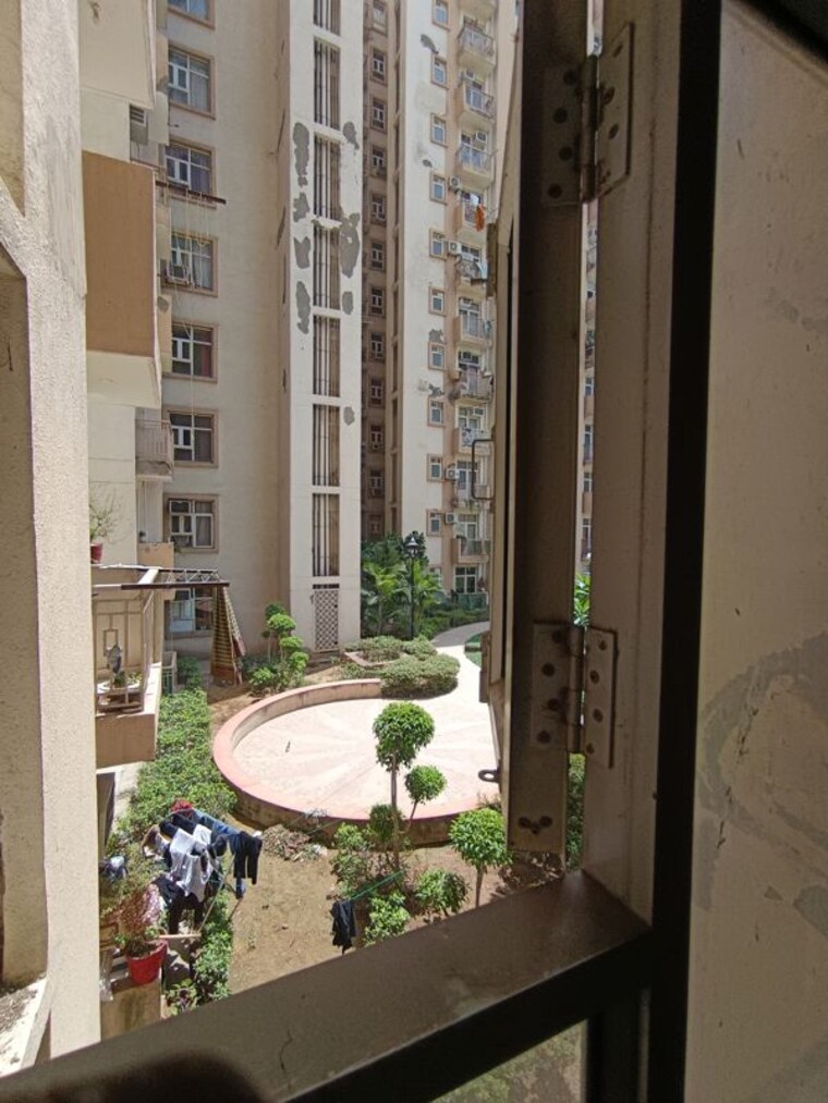Bathroom, shree-vardhman-mantra 2 Bedroom 900 Sq.Ft. Apartment In Sector 67 Gurgaon 10387266