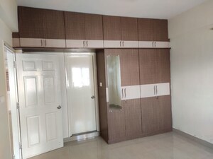 Room in 3 BHK Apartment at G M Reddys Royale Apartments, Bellandur – for Rent