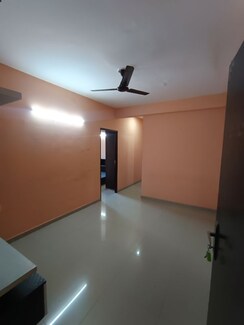 2 BHK Apartment For Rent in Pyramid Square 67A