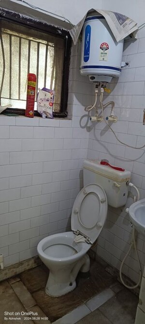 Bathroom in 2 BHK Apartment at Shatabdi Vihar, Sector 52 – for Rent