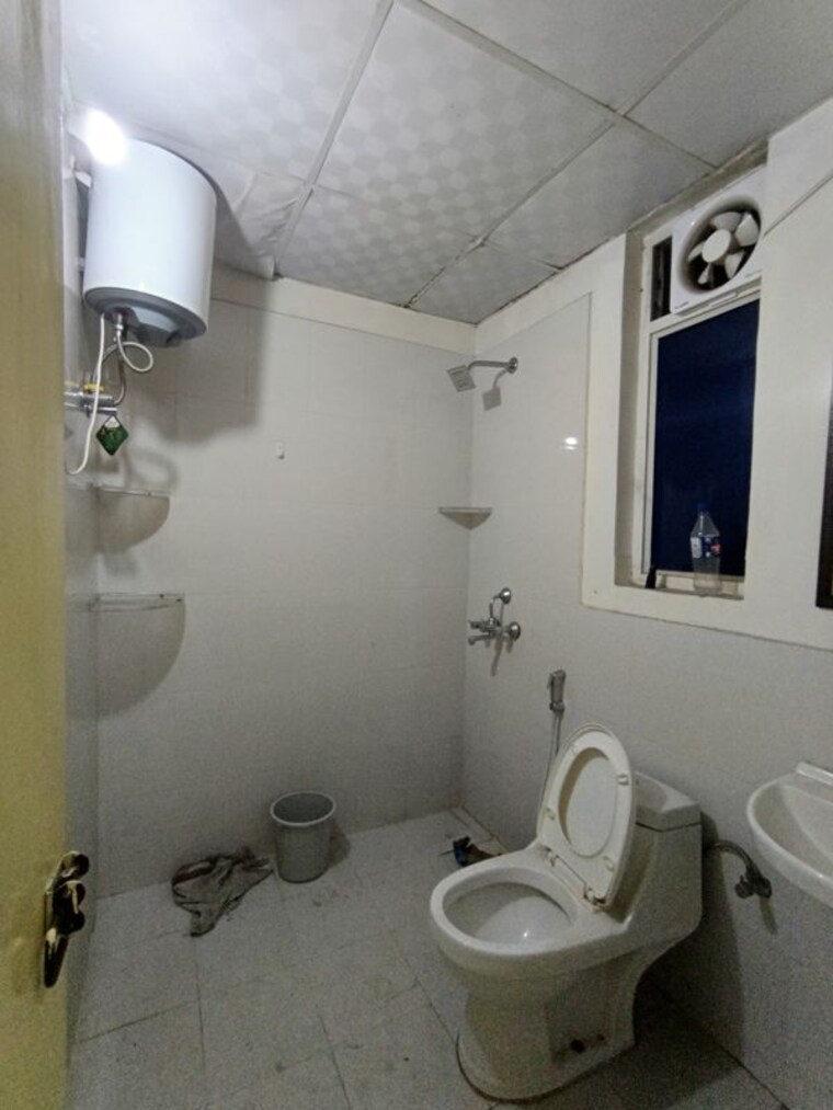 Bathroom, pyramid-square-67a 2 Bedroom 1000 Sq.Ft. Apartment In Sector 67 Gurgaon 10387309