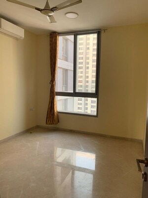 Room in 3 BHK Apartment at Hiranandani Meadows, Manpada – for Rent