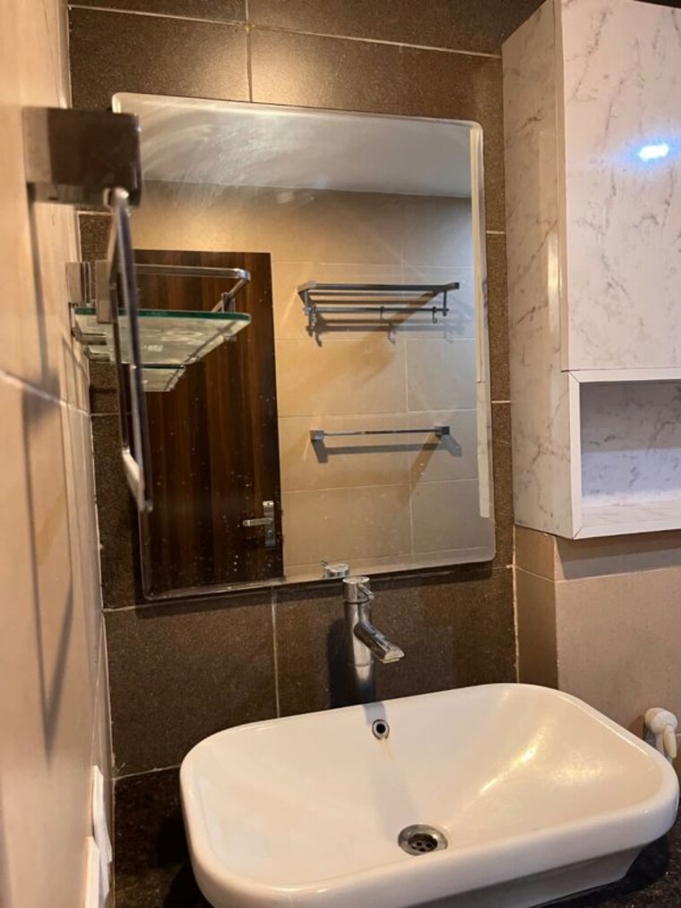 Bathroom, paras-irene 3.5 Bedroom 2150 Sq.Ft. Apartment In Sector 70a Gurgaon 10335237