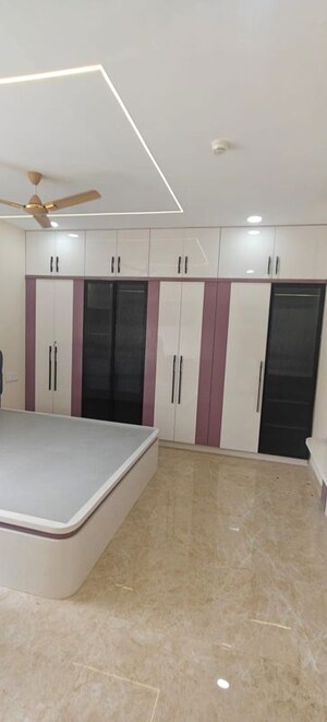 Room in 3 BHK Apartment at Aurobindo Kohinoor, Serilingampally – for Rent