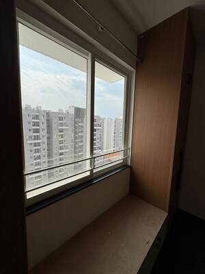 Room in 2 BHK Apartment at Puravankara Purva Zenium, Hosahalli – for Rent