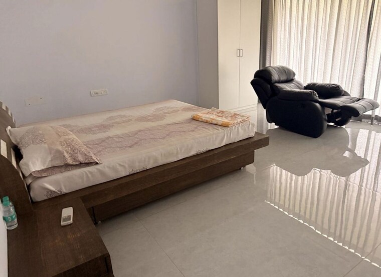 Bedroom, rajpuriya-bhavan 4 Bedroom 3200 Sq.Ft. Apartment In Vile Parle East Mumbai 10387347