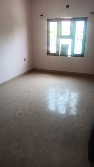Room in 3 BHK Independent House at Jahangirabad – for Sale